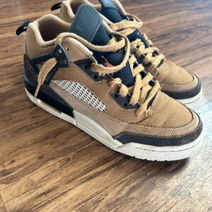 Air Jordan Tan and Black Sneakers JORDAN SPIZIKE LOW 'FLAX' 6Y